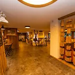 Hotell Petit Palais 3*
