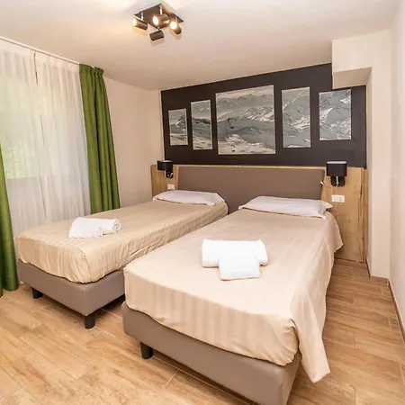 Hotel Petit Palais 3*