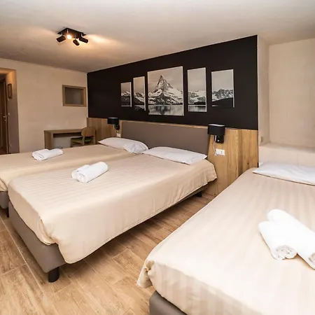 Petit Palais Hotel 3*