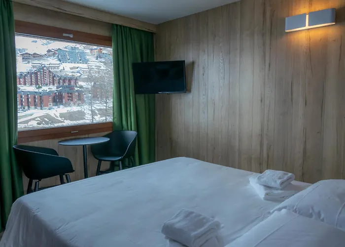 Petit Palais Hotel 3*