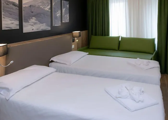 Petit Palais Hotel 3*