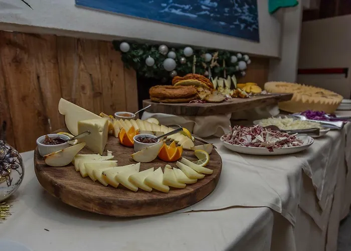 Hotel Petit Palais 3*